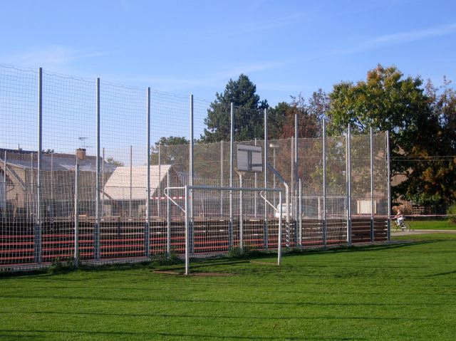 trofeje + hřiště