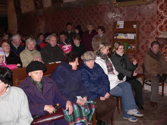 v kostele